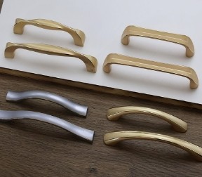 现代简约柜子门拉手橱柜鞋柜实心拉手柜门把手抽屉把手 家具五金